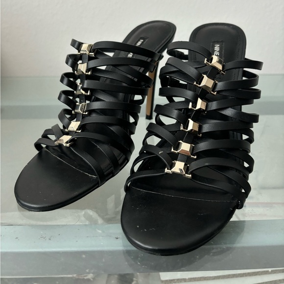 Used Nine West black shoes size 8m. - Picture 3 of 8